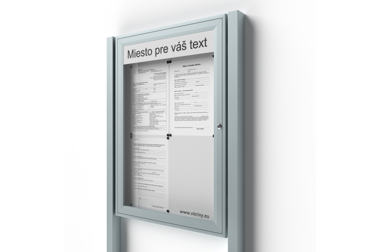 Zárható információs vitrin 4xA4 SIDE50 táblával és oszlopokkal