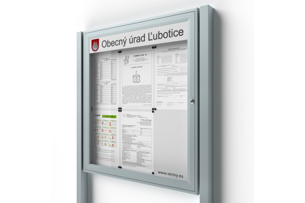 Zárható információs vitrin 6xA4 SIDE50 táblával és oszlopokkal