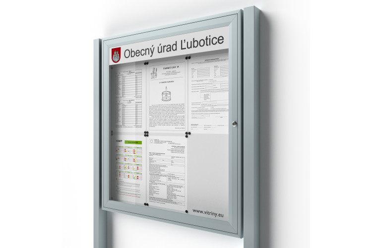 Zárható információs vitrin 6xA4 SIDE50 táblával és oszlopokkal