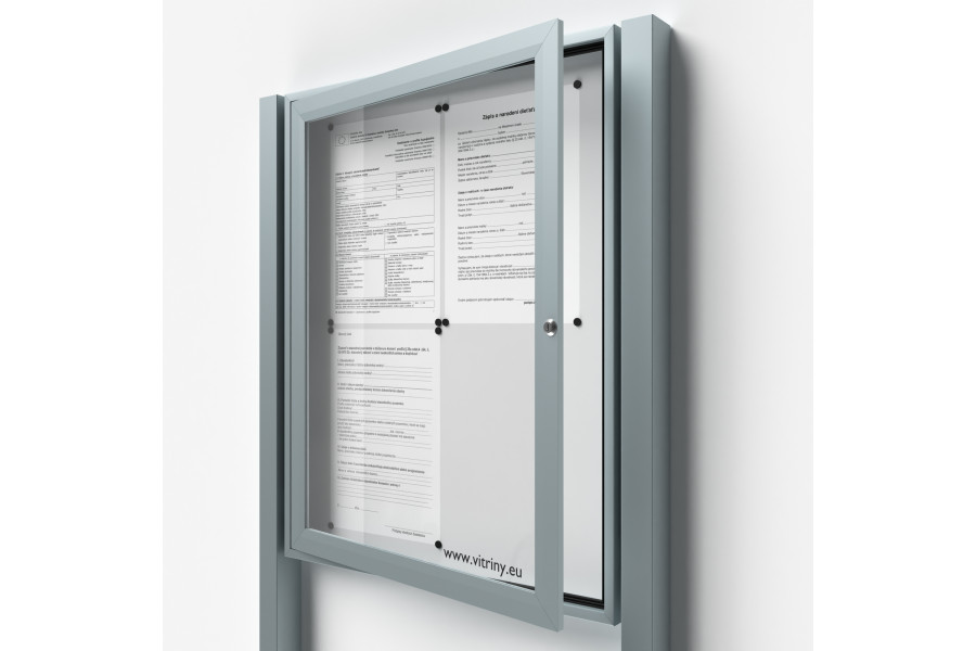 Zárható információs vitrin 4xA4 SIDE oszlopokkal