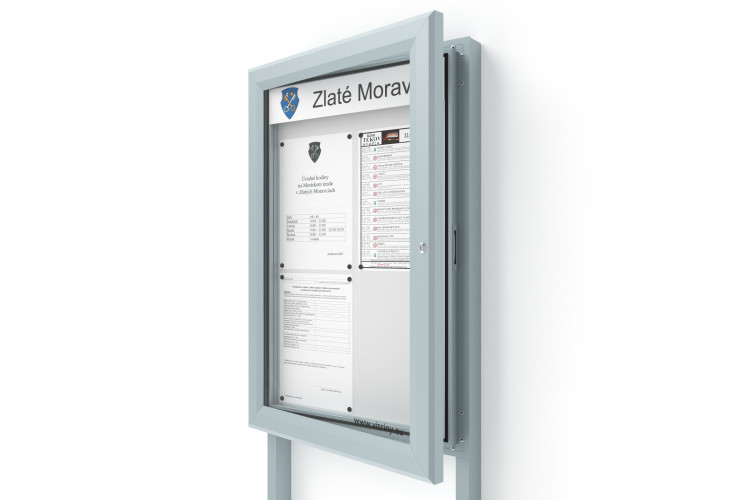 Kültéri információs vitrin 4xA4 SIDE60 táblával és oszlopokkal 