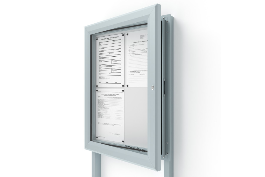 Kültéri információs vitrin 4xA4 SIDE60 oszlopokkal