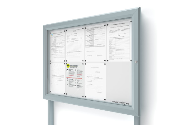 Kültéri információs vitrin 8xA4 SIDE60 oszlopokkal