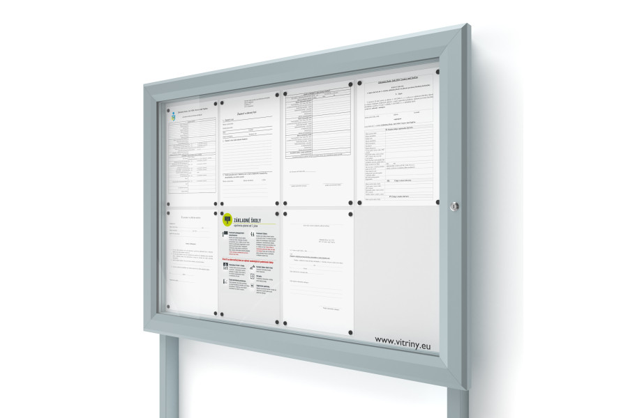 Kültéri információs vitrin 8xA4 SIDE60 oszlopokkal