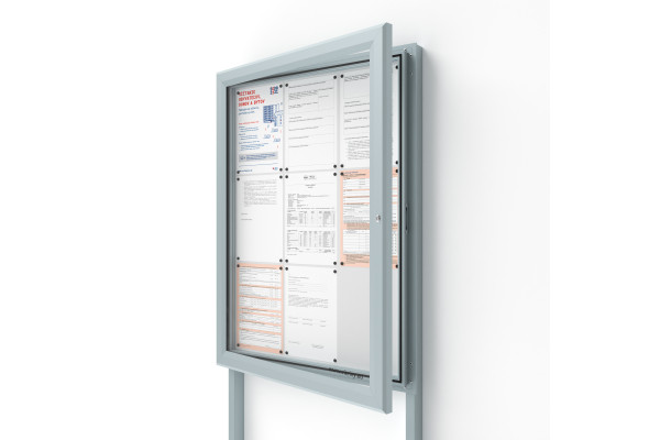 Kültéri információs vitrin 9xA4 SIDE60 oszlopokkal