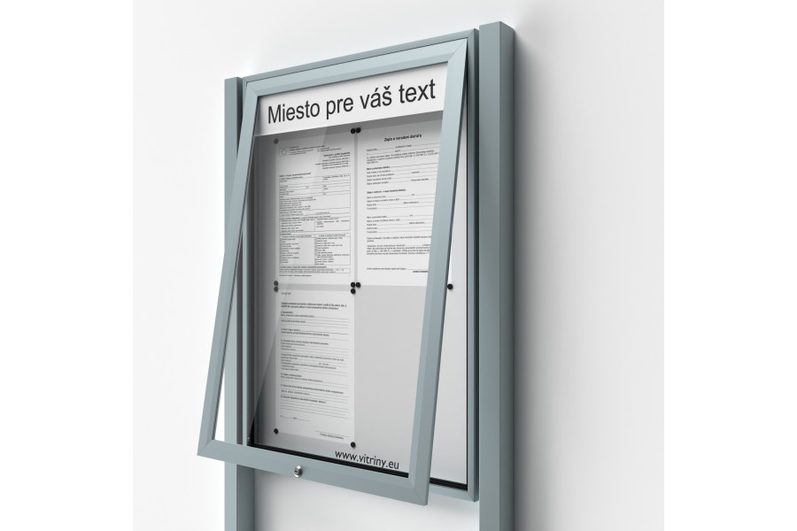 Zárható információs vitrin 4xA4 UP50 táblával és oszlopokkal