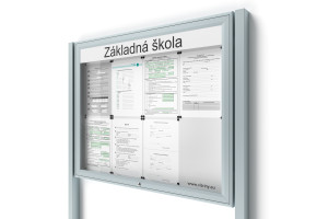 Zárható információs vitrin 8xA4 UP50 táblával és oszlopokkal