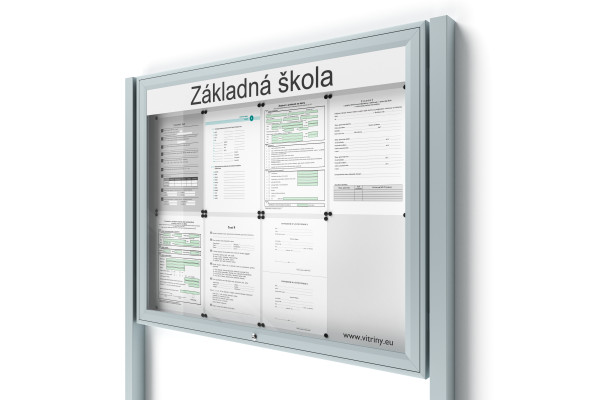 Zárható információs vitrin 8xA4 UP50 táblával és oszlopokkal