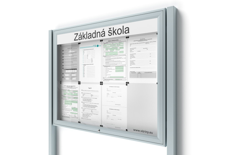 Zárható információs vitrin 8xA4 UP50 táblával és oszlopokkal