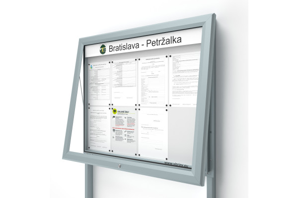 Kültéri információs vitrin 8xA4 UP60 táblával és oszlopokkal