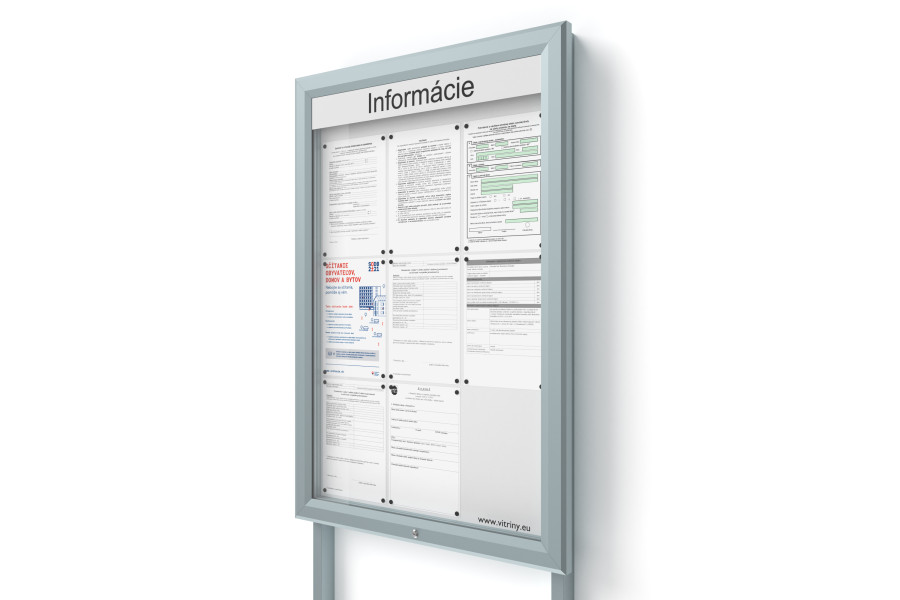 Kültéri információs vitrin 9xA4 UP60 táblával és oszlopokkal