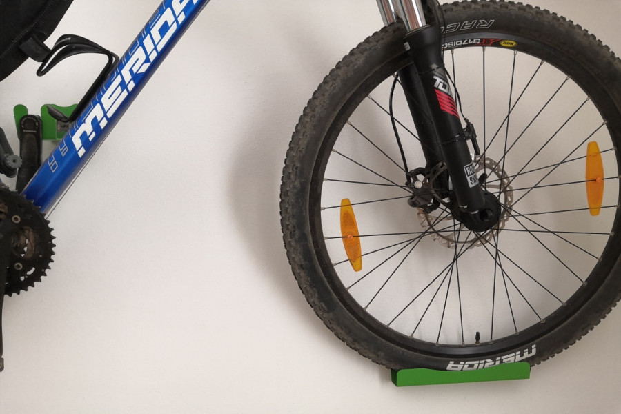 Kerékpár fali tartó pedálokhoz, zöld