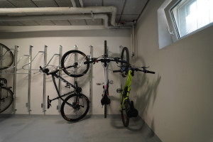 VERTIKAL PRO fali kerékpártartó, horganyzott