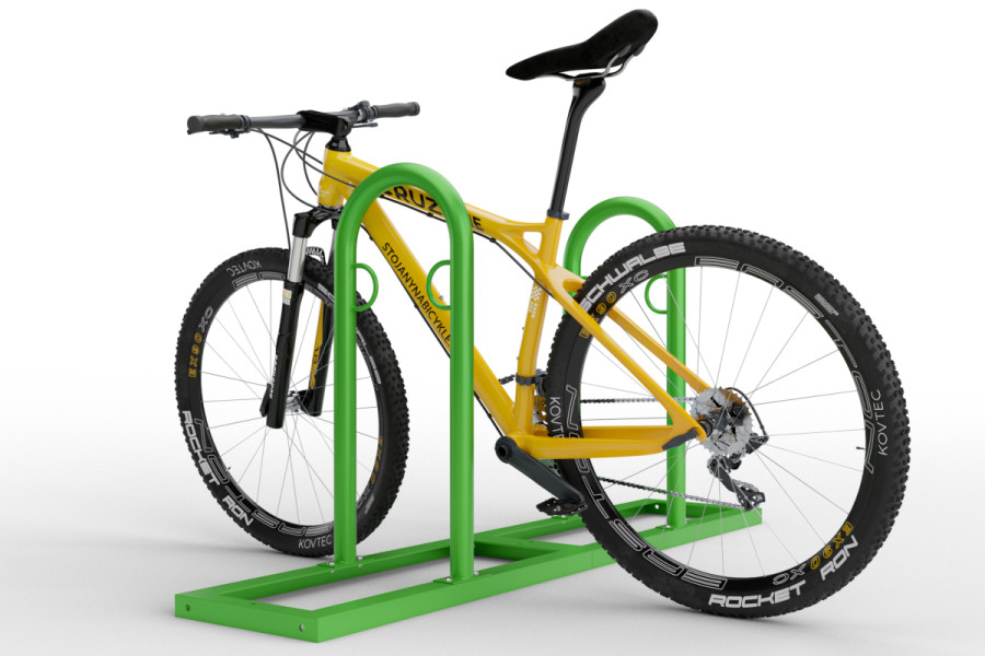 U alakú kerékpártámasz talpkereten, 4 férőhelyes, színes