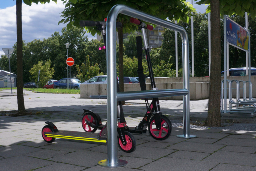 Rollertartó 8 férőhelyes, 150 cm, horganyzott