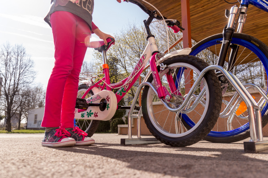 Kétoldalas, 4 kerékpáros MEGA kerékpártartó, horganyzott